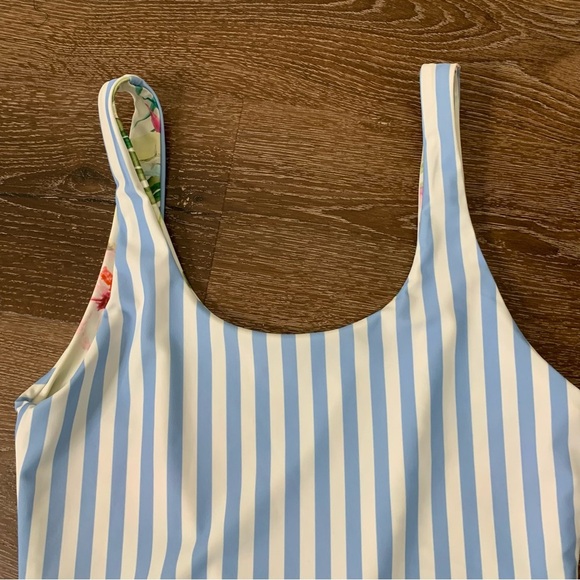 Faherty womens Tropical/ stripe reversible low back one piece swimsuit M - Picture 9 of 12